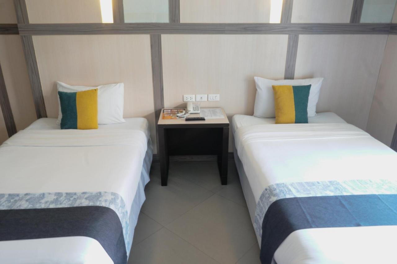 ซีบรีซ จอมเทียน โรงแรม 4*